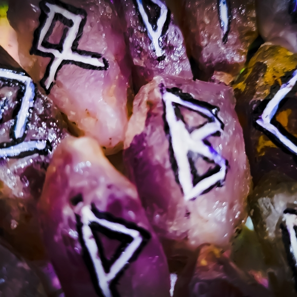 Handmade Runestone Mystery Box Set - Nordic Heathen Runes - Pagan Alter - Picture 10 of 10